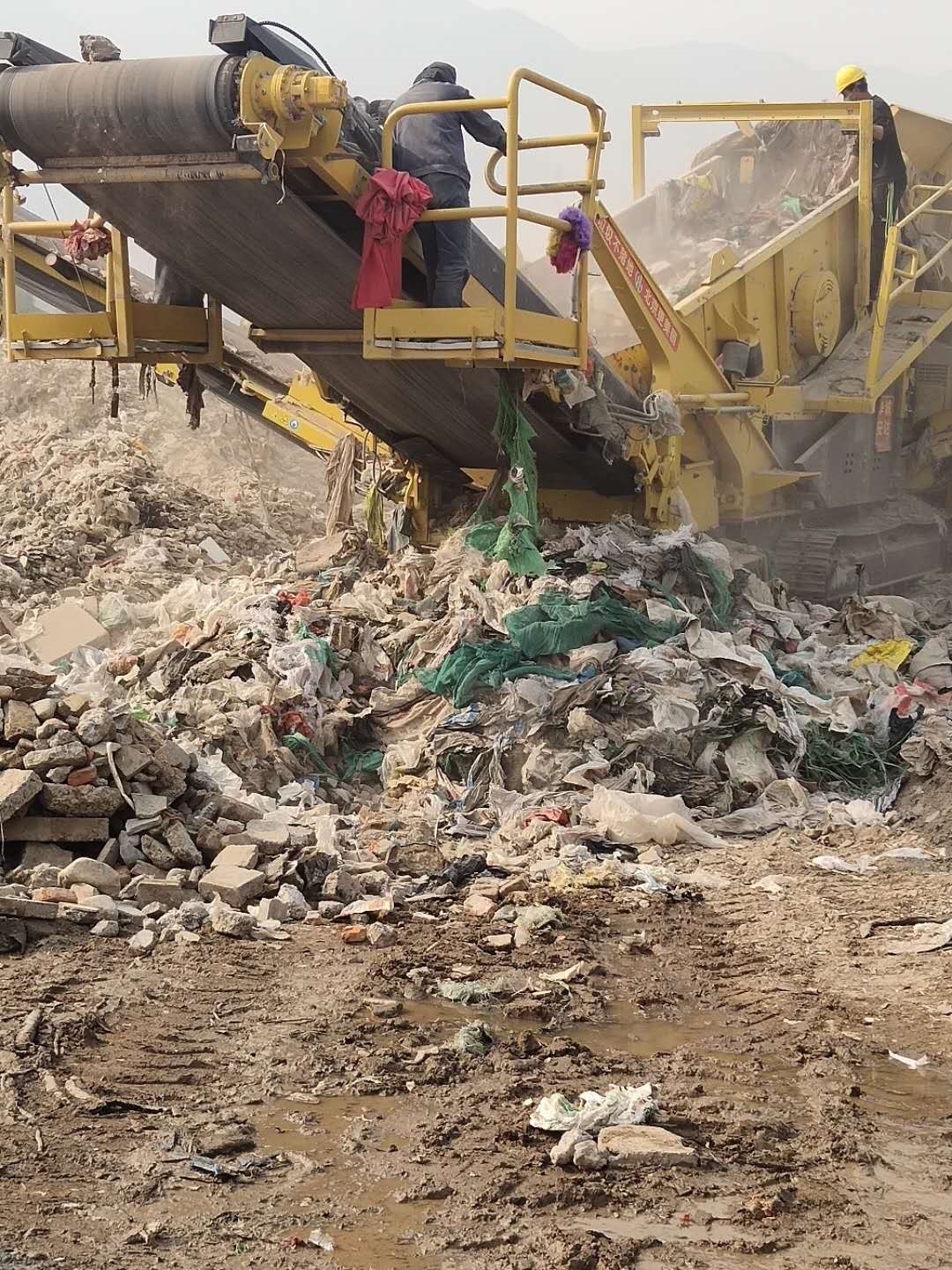 追踪 | 本端曝光偷倒渣土乱象后 百余处黑渣土场被端