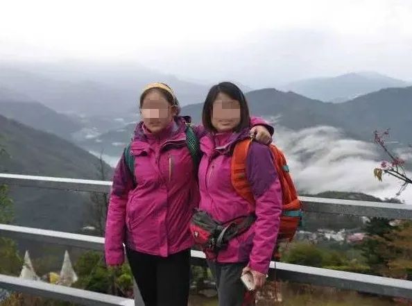 高中副校长评价青岛被害女律师之女:没听说过其抱怨母亲|瑶瑶_新浪