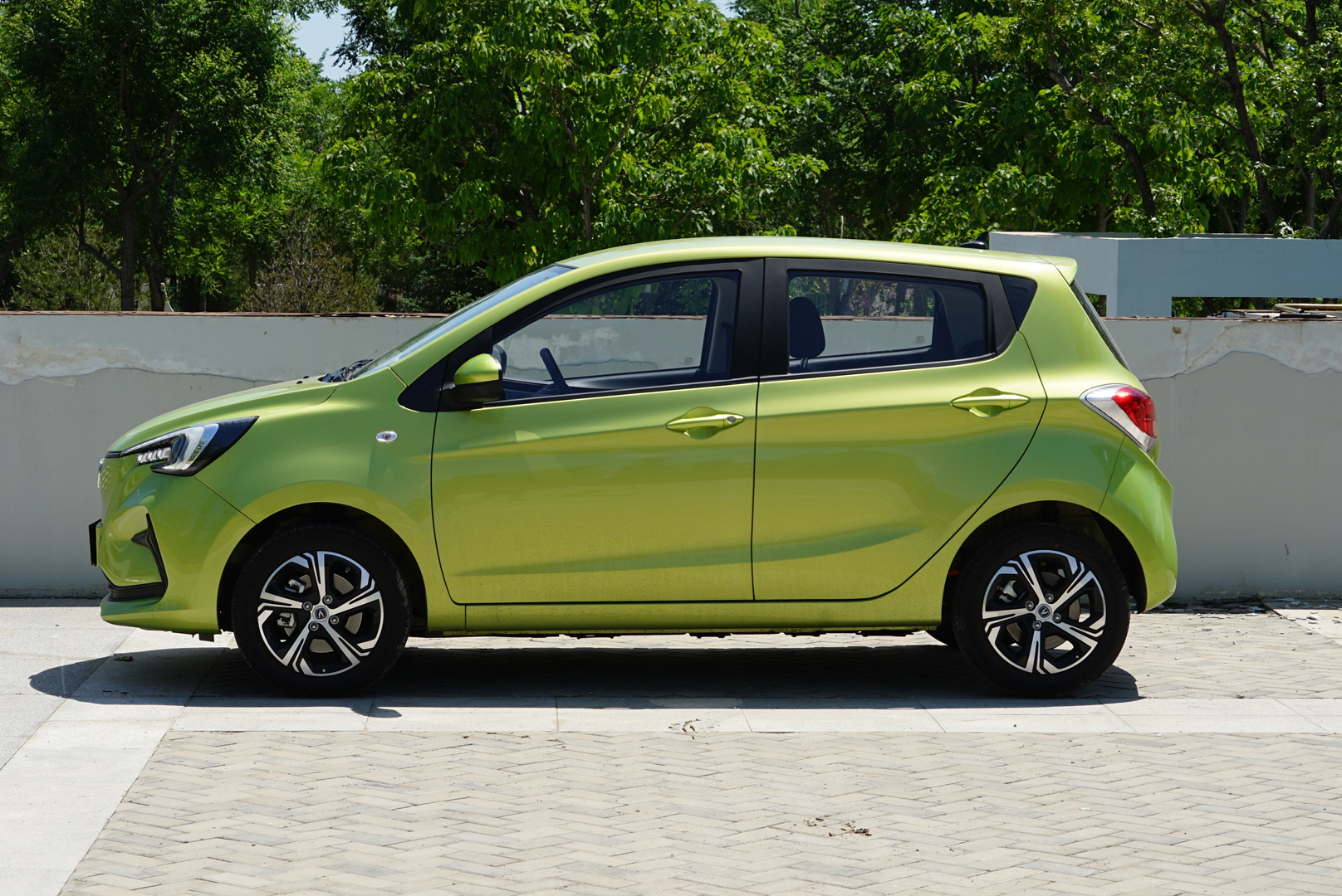 试驾长安奔奔estar麻雀虽小五脏俱全的都市代步工具