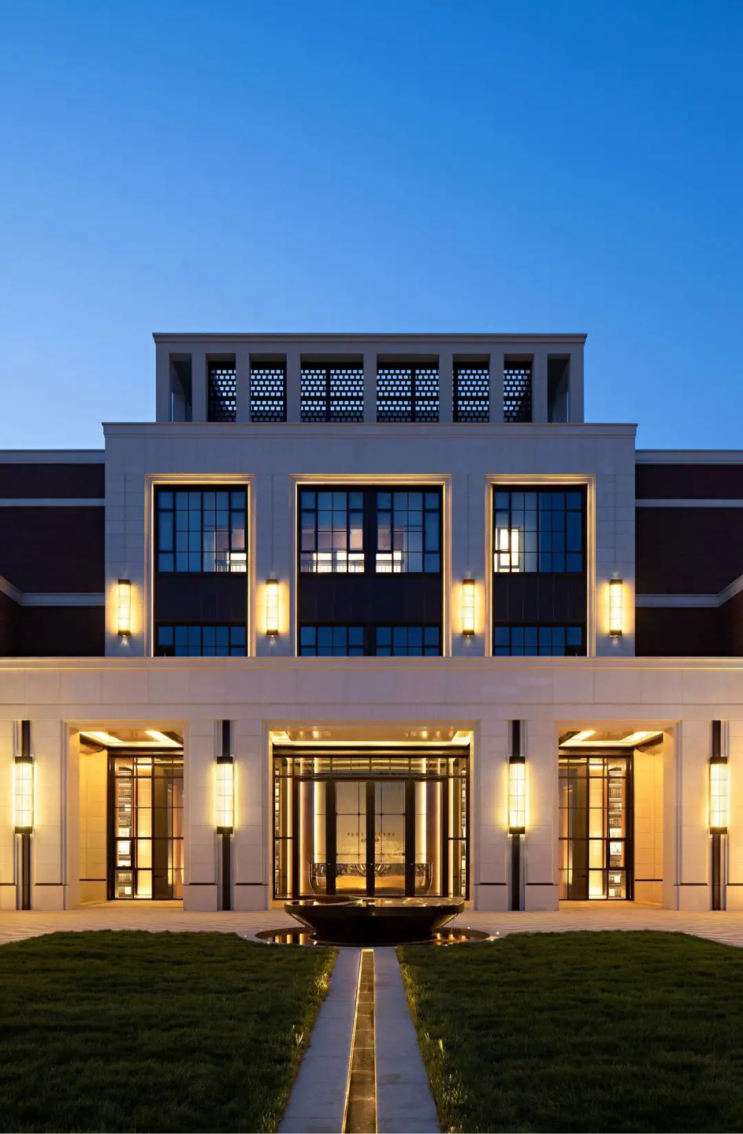 学院派建筑与光影的艺术碰撞,遇见一个时代的经典与优雅