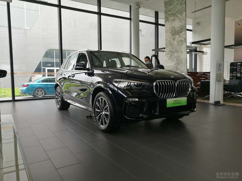 宝马X5 xDrive45e到店 能上绿牌的X5