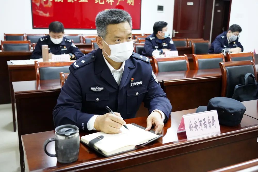 用实干担当扛起责任 ——记公安河西分局副局长王文喜