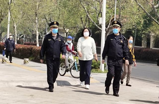 “五一”不打烊 青岛综合行政执法支队全力保障市容秩序巩固提升