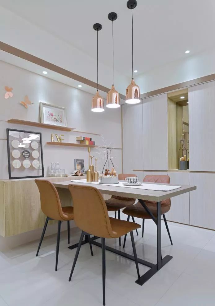 很多人现在家里餐厅这样装修,美观还实用