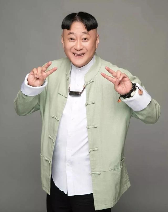 知见诗社 | 巴蜀笑星王宝器原创诗朗诵《野草》