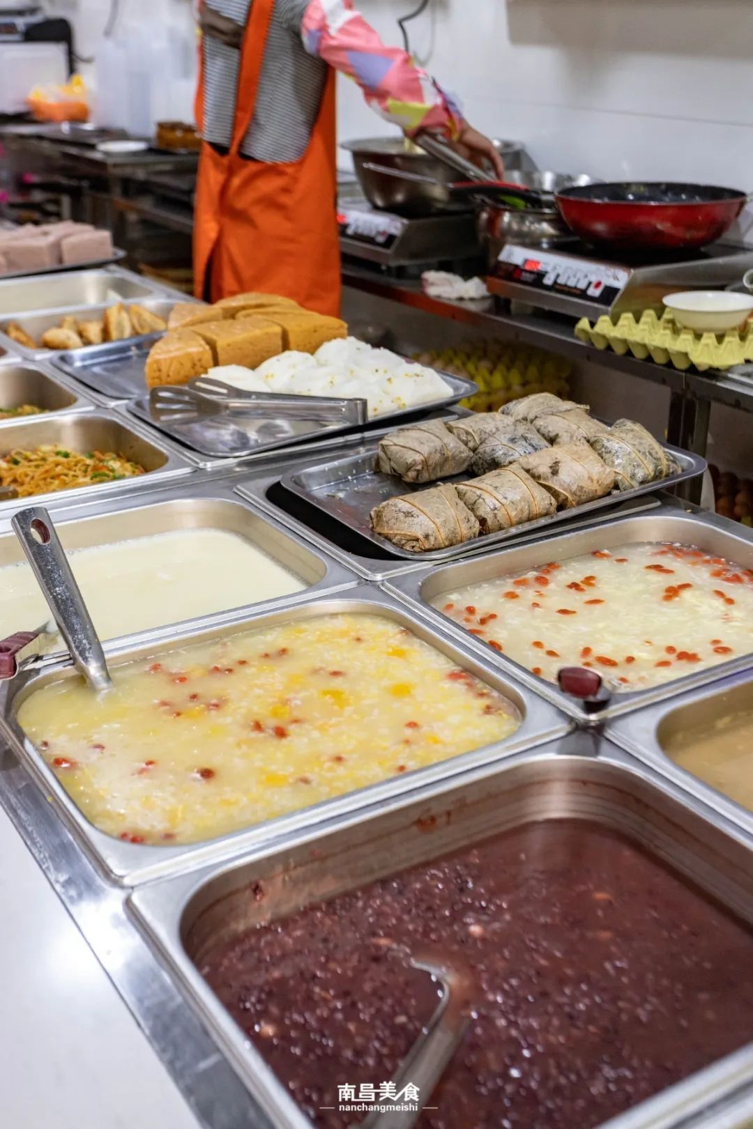江西这家早餐品牌不得了,80多个品种,豆浆米果,糯米鸡,红豆粥