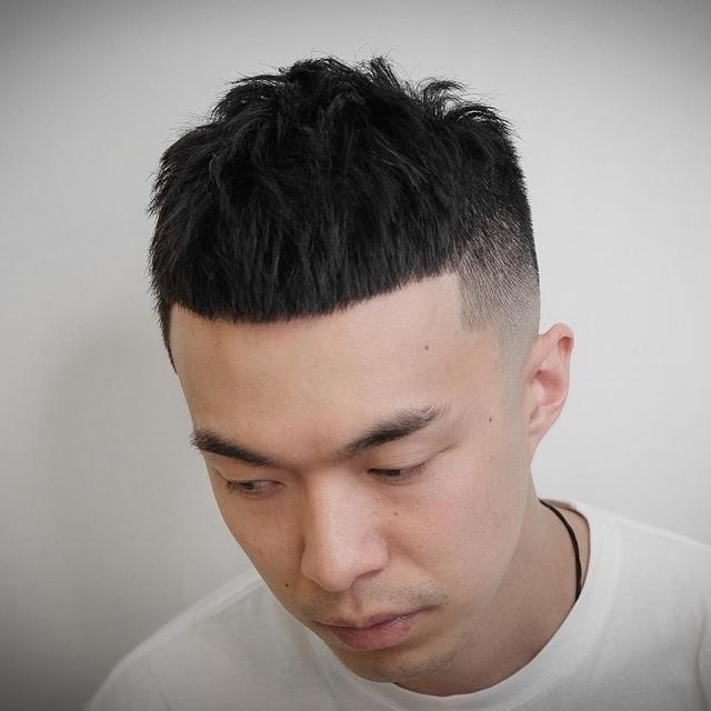 男生两边铲发型这样剪才帅气夏天留好这4款时尚干净精神