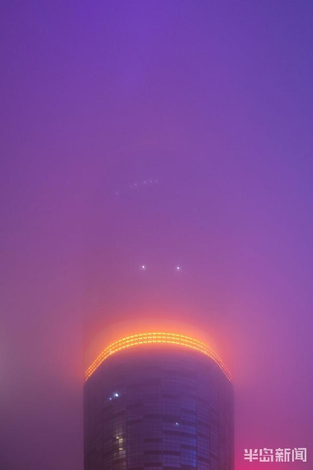 发现青岛“宝藏级”打卡地:“赛博朋克”风,这里的夜景有点科幻