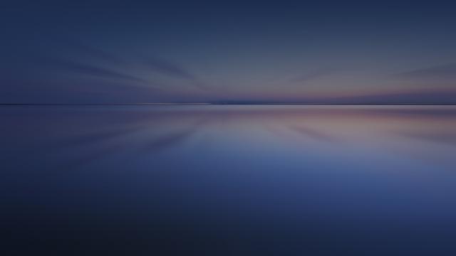 华为的这场发布会太炸眼!ppt细节超高级,网友:全程挪不开眼!