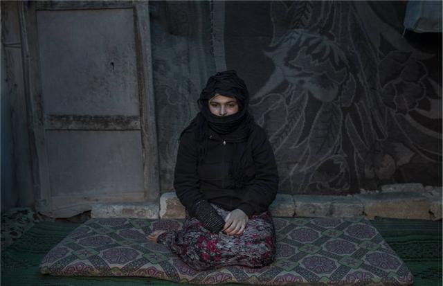 原来叙利亚女性不是一直包着黑布的?20年前她们也是摩登女郎