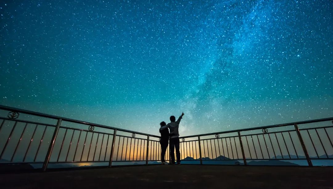 和相处舒服的人在一起,就是最好的养生