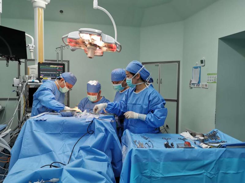 小儿神经外科手术属于高难度的手术胎儿医学mdt,一出生就能立即手术据