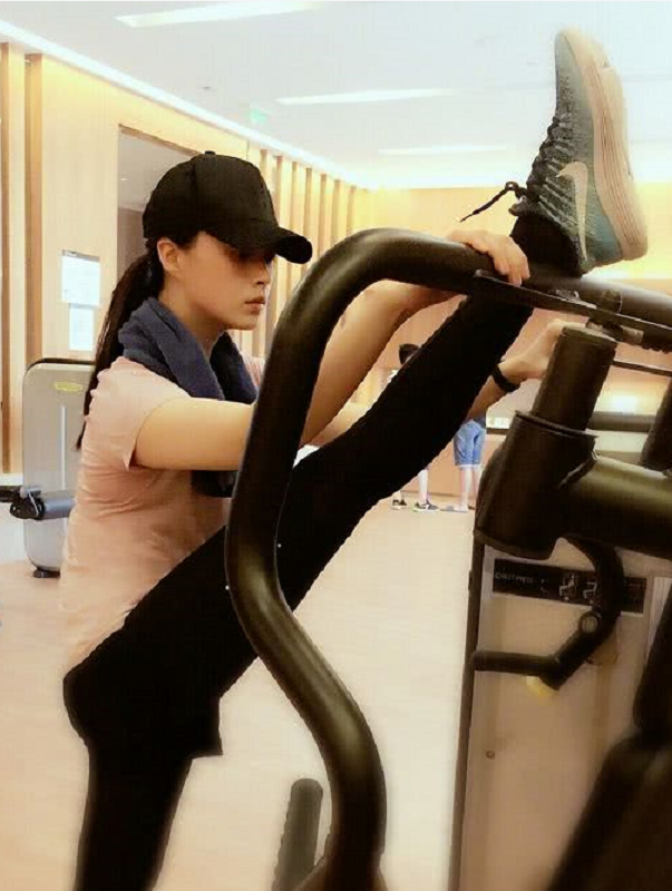 在娱乐圈,有不少"不老"女神,通过瑜伽成功实现了逆生长.