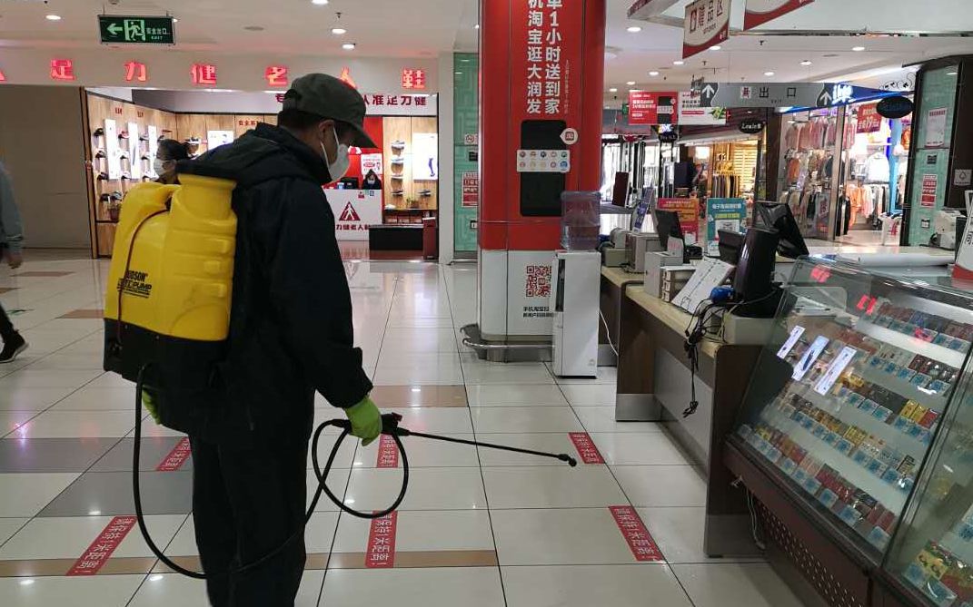 五一北京超市防疫:每日四次消毒,收银员转为简易防护