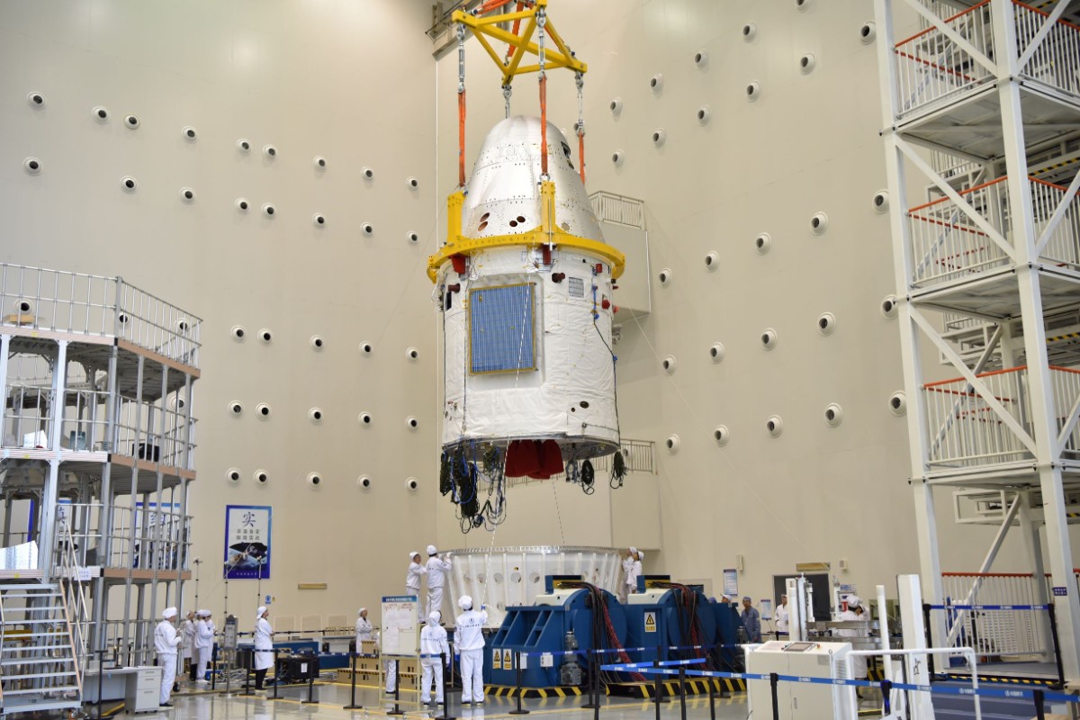 新一代载人飞船试验船亮相航天员新座驾舒服经济又安全