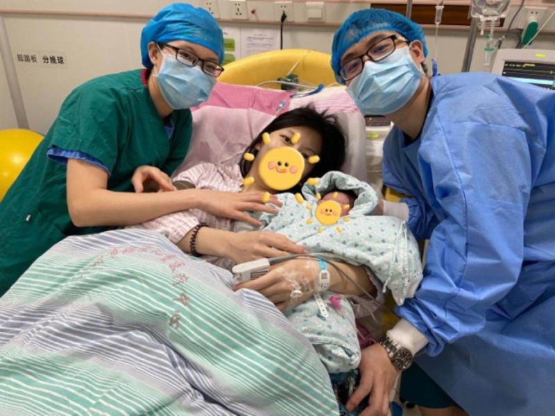 幸福分娩,托起生命的产房天使|顺产|助产士|产妇|孕妇|宝宝_新浪新闻