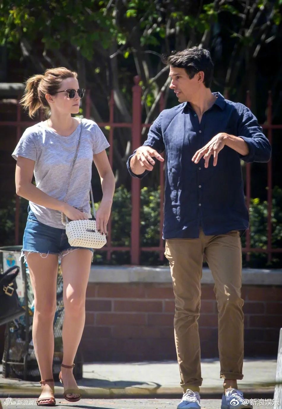 30岁赫敏恋情曝光她的男友却让网友们心碎了一地