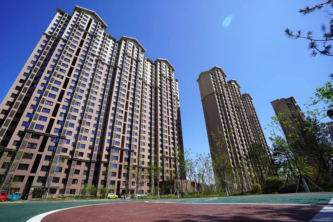 由中建一局二公司承建的 城市副中心后北营二期安置房小区, 部分久耨