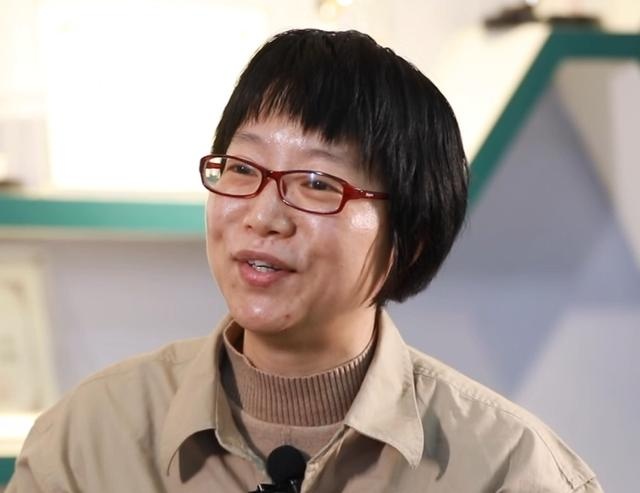 何光华说,把电缆比作一个我们心爱的人你在给我们心爱的人看病然后