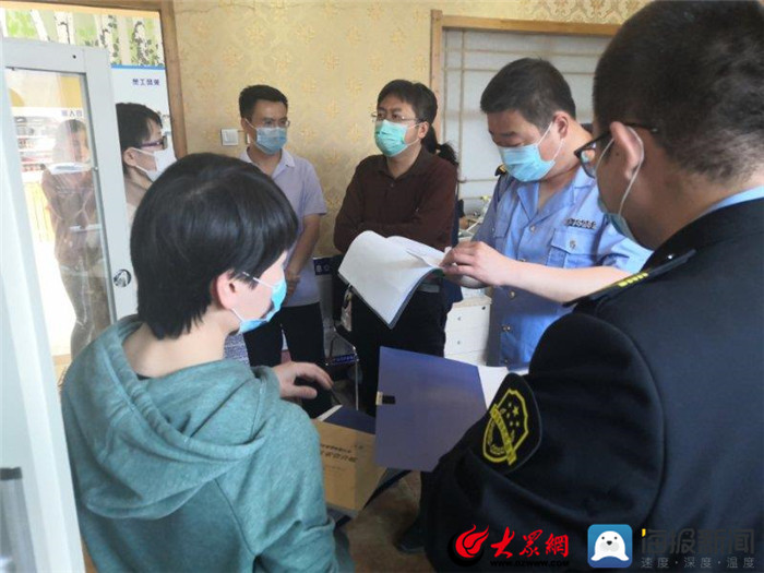 守护师生“舌尖上的安全”泰安市市场监管局突击检查集体用餐配送单位