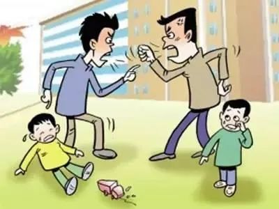 外地网友自述:"因为俩孩子闹矛盾,我和小区邻居打到了派出所"