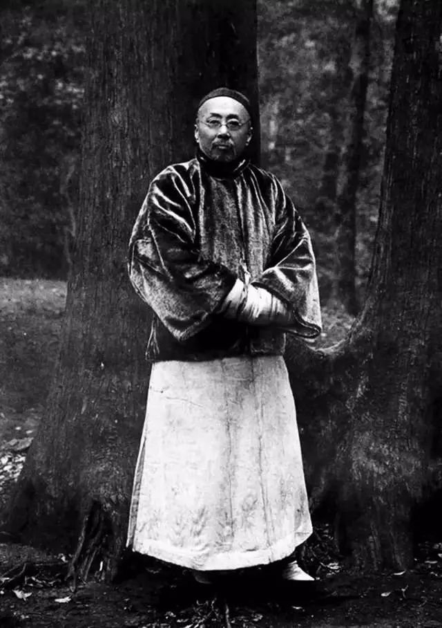古意备张索 近势杂倪黄:读读沈寐叟