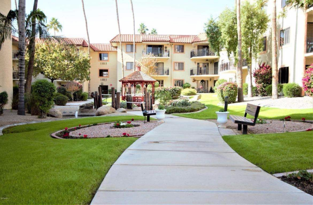 杀死美国养老院里那11000人的不止是新冠病毒西方养老体系出了什么