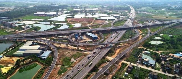 从莞高速是广东省一条南北向高速公路