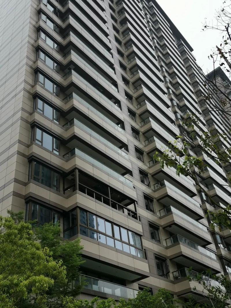 高富帅一秒变挫杭州众多房价4万楼盘包阳台业主群吵翻天