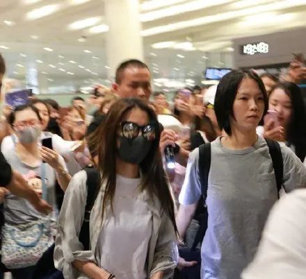 Hebe“逆风转发”丢掉代言?还落到了“冤家”张韶涵手里