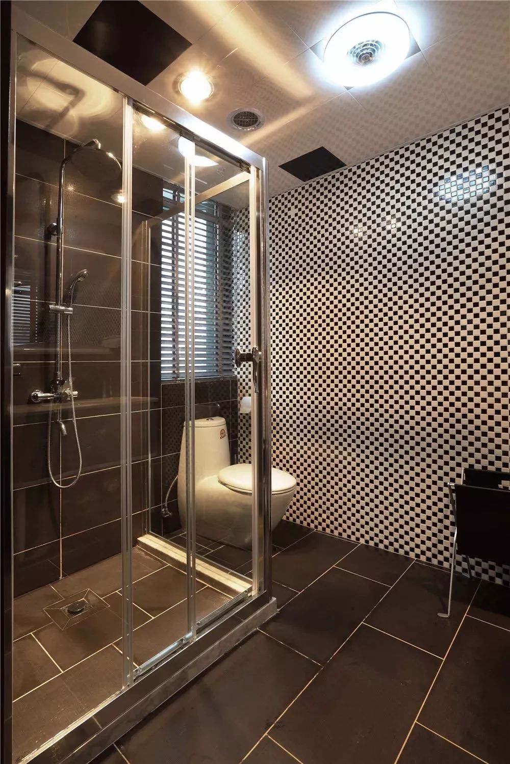 干湿分离的卫生间,该如何划分淋浴区?试试这些方案