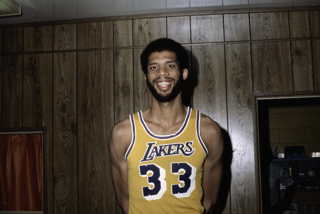 33号:卡里姆-阿卜杜勒-贾巴尔最大竞争者:卡兹-拉塞尔荣誉提名(队史一