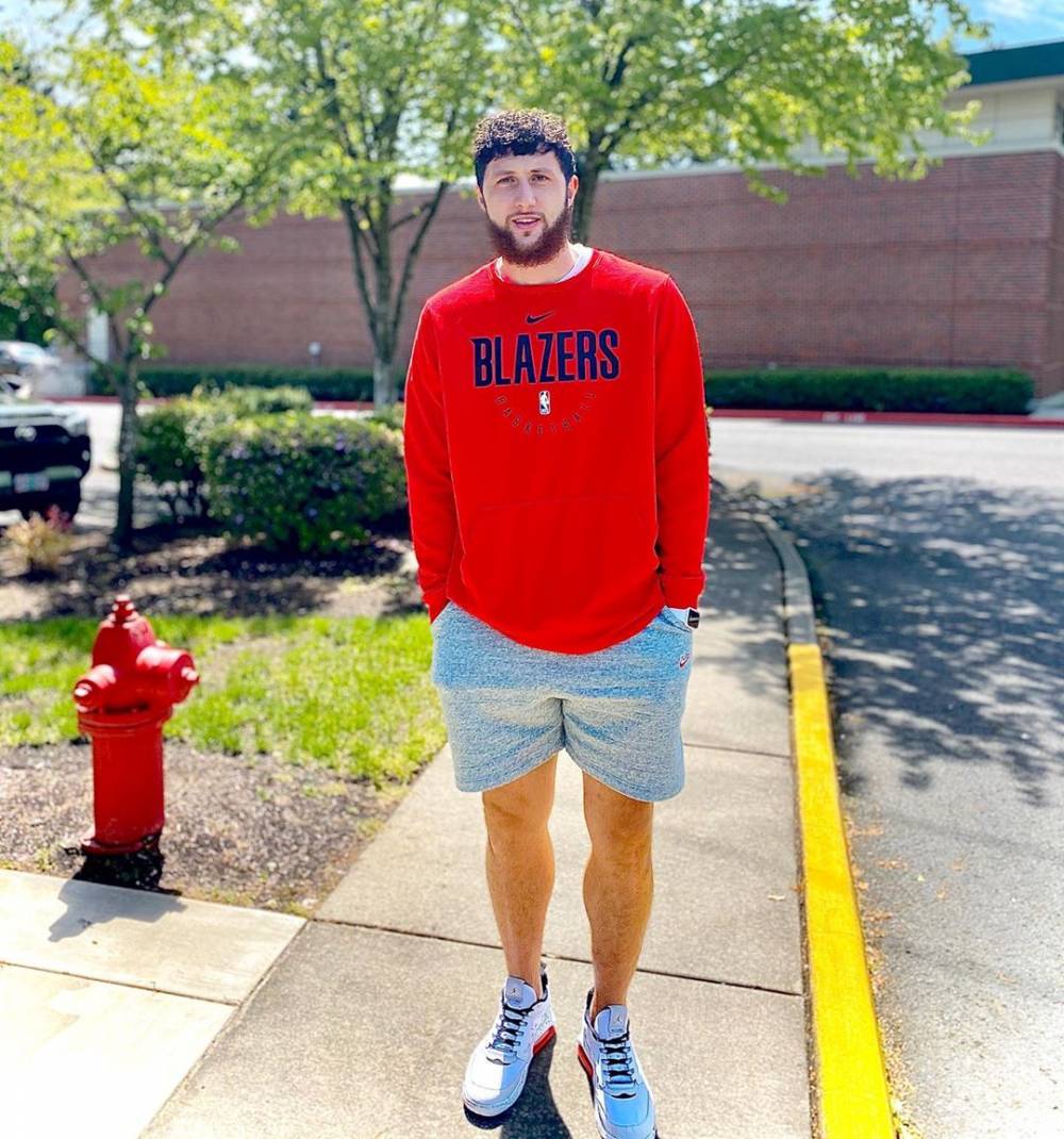 勇敢前进!努尔基奇社媒晒照发鸡汤