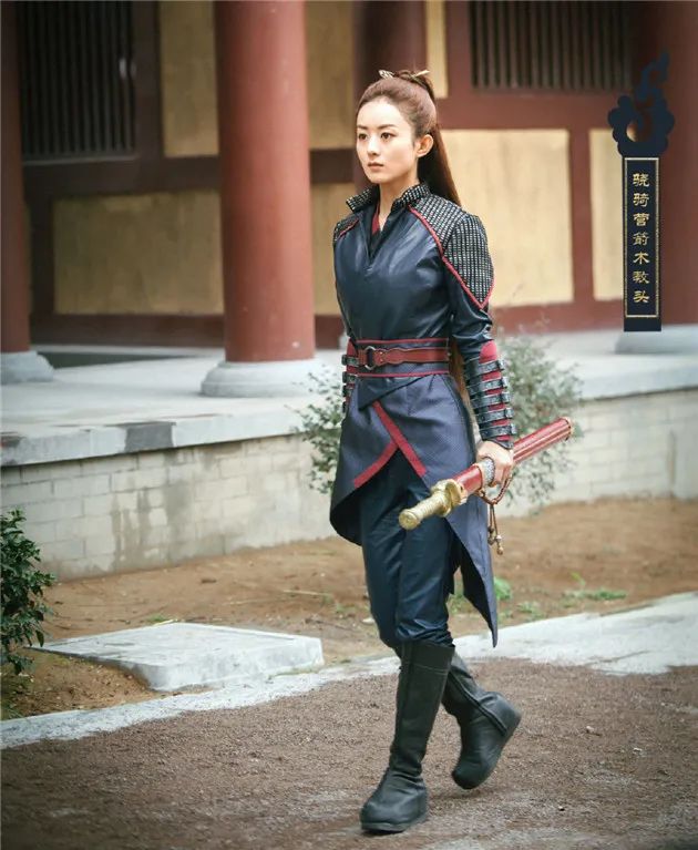 《有翡》杀青 赵丽颖新造型怎么如此似曾相识?