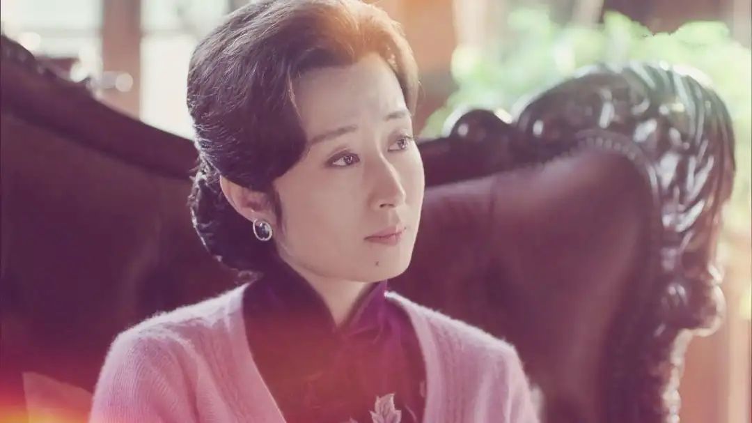 刘敏涛表情失控上热搜,让我看到中年女性最大的魅力