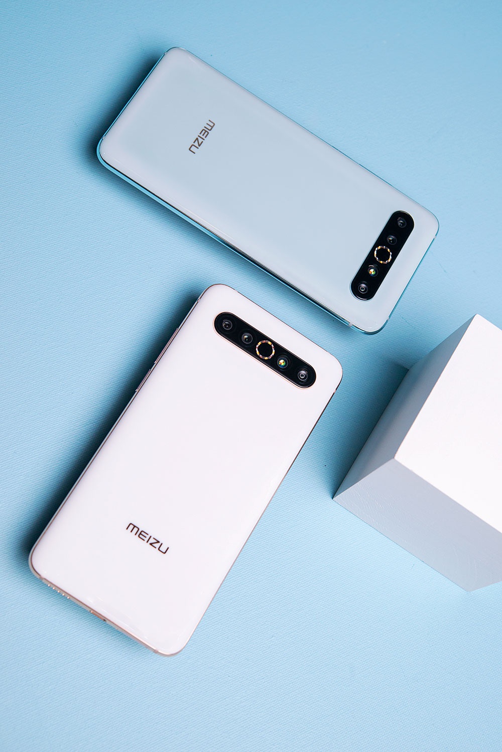 魅族17pro图赏陶瓷机身天青色打造手感和视觉盛宴