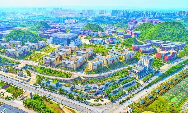 花溪大学城 全景图图片