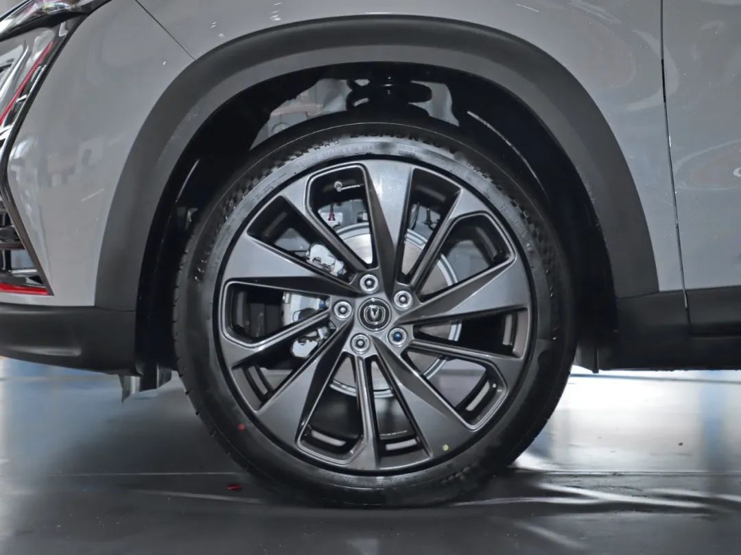 预售11.59万元起，国产帅气SUV上市在即，新车细节抢先看