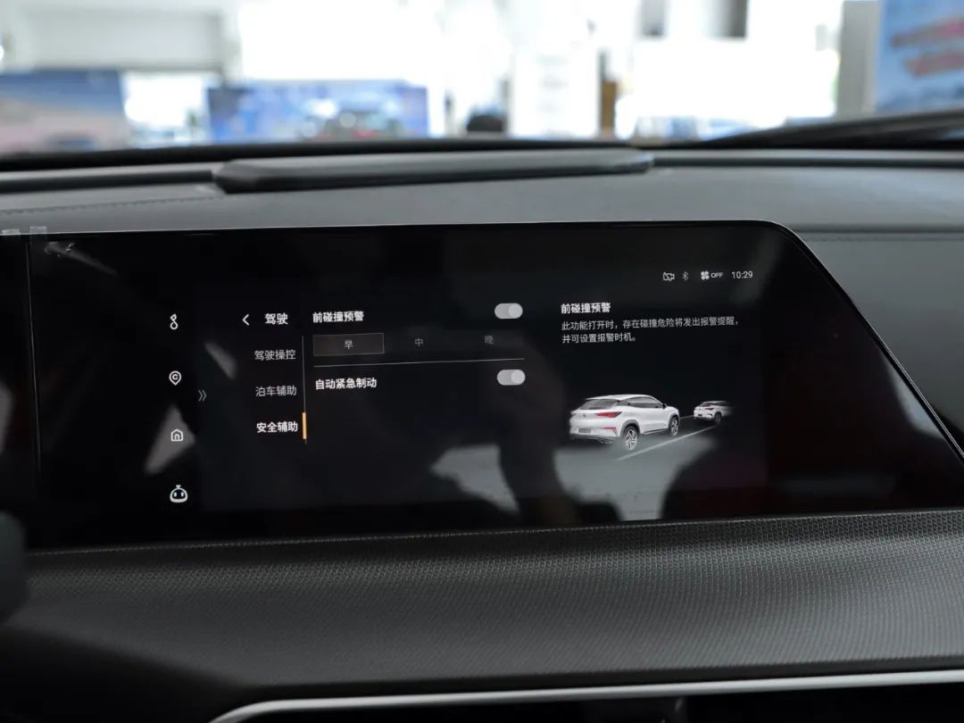 预售11.59万元起，国产帅气SUV上市在即，新车细节抢先看