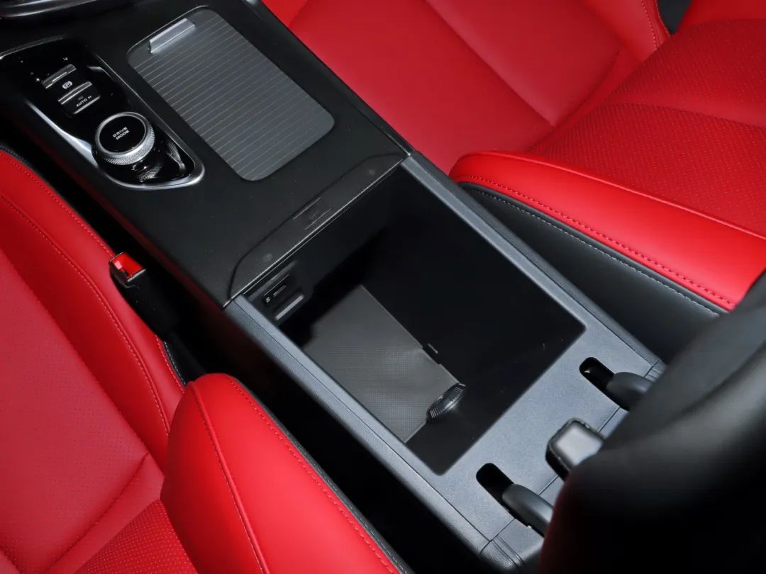 预售11.59万元起，国产帅气SUV上市在即，新车细节抢先看