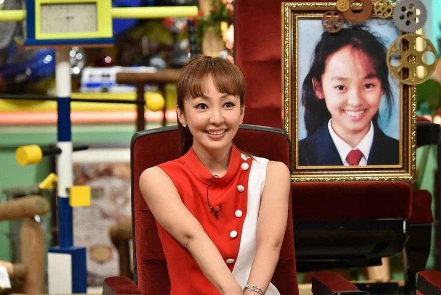 日本娱乐圈里喜欢炫富的女明星也有,神田宇乃算是其中一个.