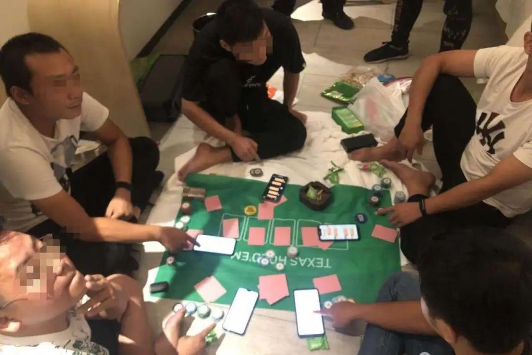 酒店房间内6人聚众赌博三亚警方出手