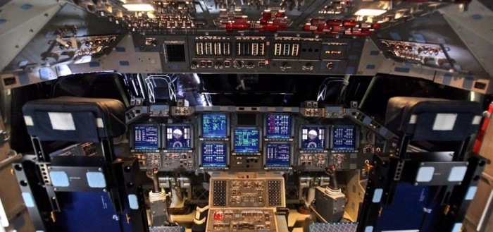 火箭男孩马斯克和他的龙飞船