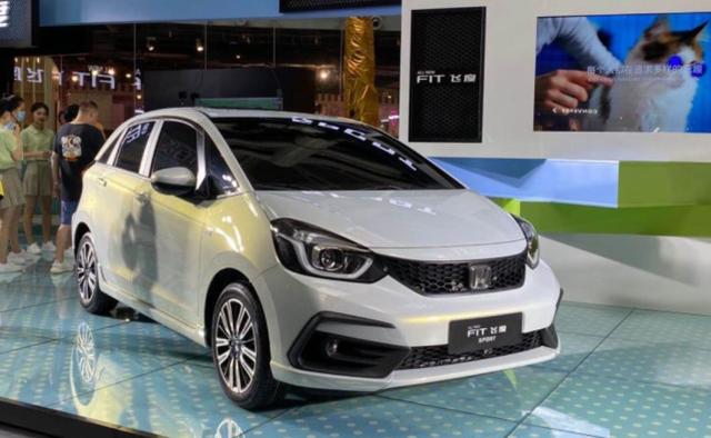 国产新飞度实车,代号gr9仍配1.5自吸,十万级超跑回归家用