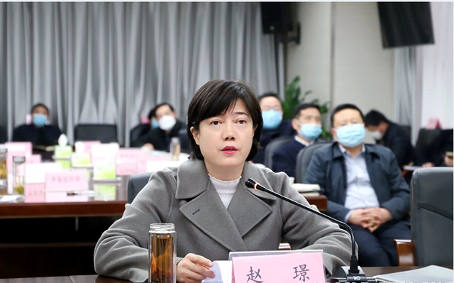 她任厅长,曾直播带货