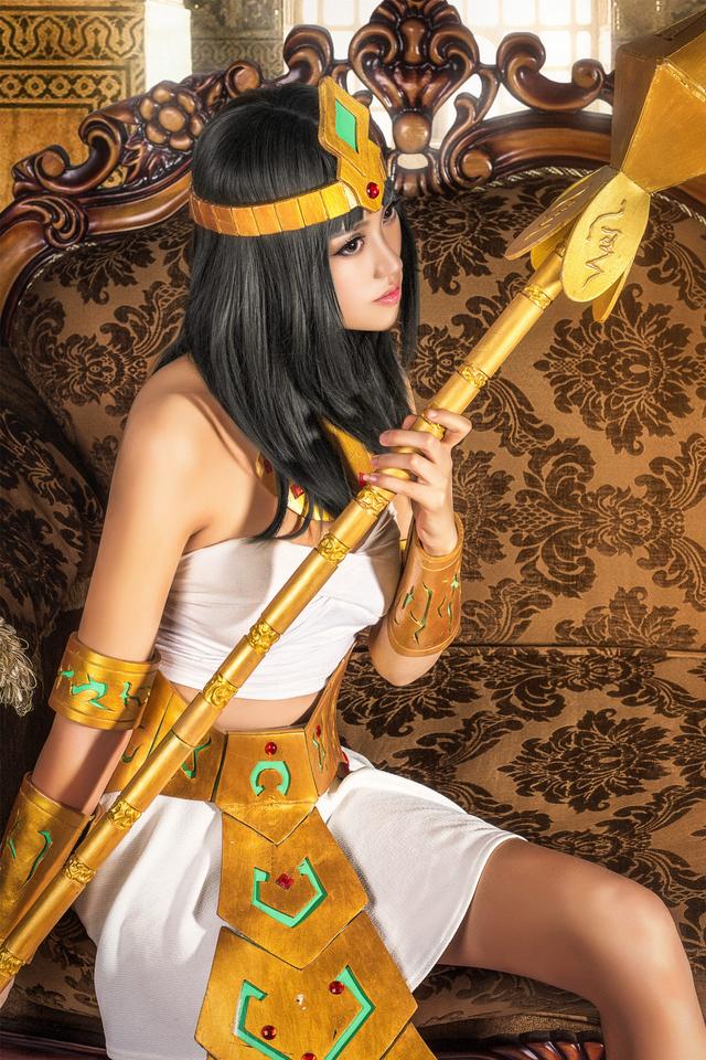 英雄联盟豹女埃及艳后cosplay