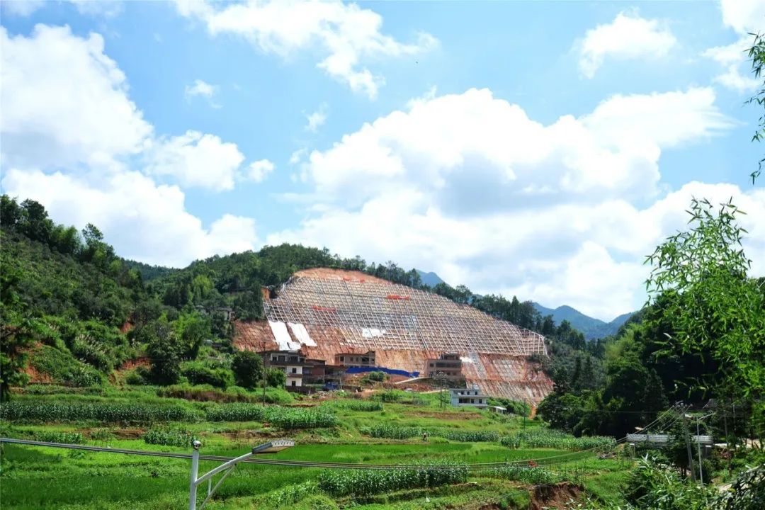 刚刚龙川县贝岭镇米贝新村举行交房入住仪式