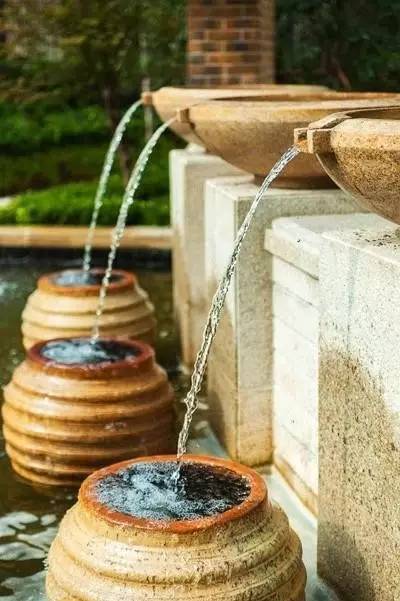 图片欣赏 | 超简单的水景,瞬间让花园充满灵性