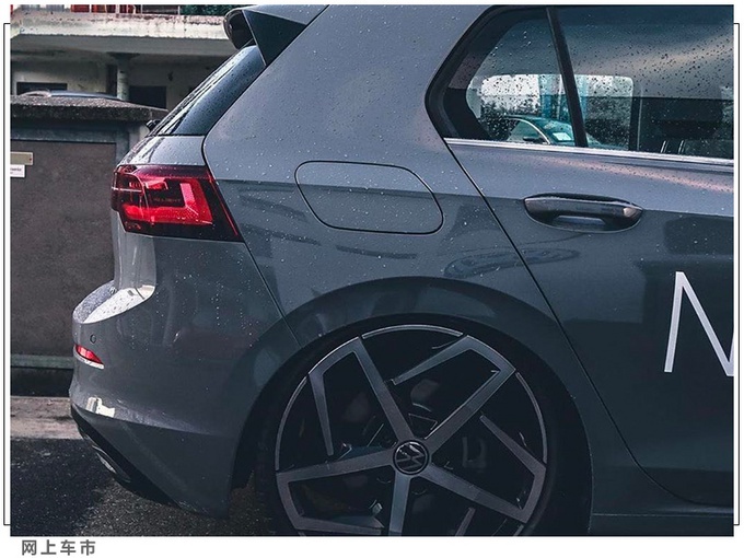 大众全新高尔夫实车街拍！增搭1.5T轻混，动力提升，内饰更豪华