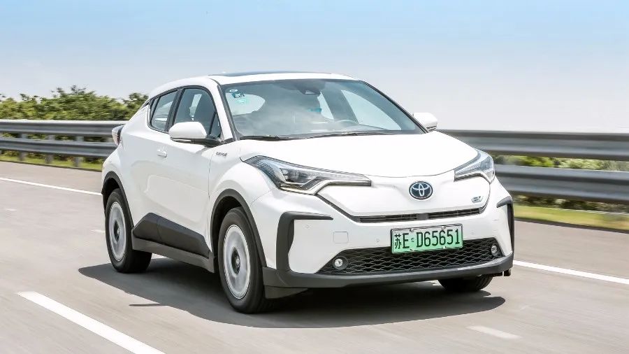 被誉为“最难开坏”的品牌，一口气出了3台SUV，开起来怎么样？